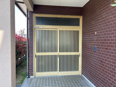 Renovated 4LDK Corner House with Carport in Yamaga City — Image 4, Yamaga, Kumamoto
