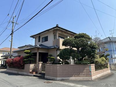 Renovated 4LDK Corner House with Carport in Yamaga City — Image 1, Yamaga, Kumamoto