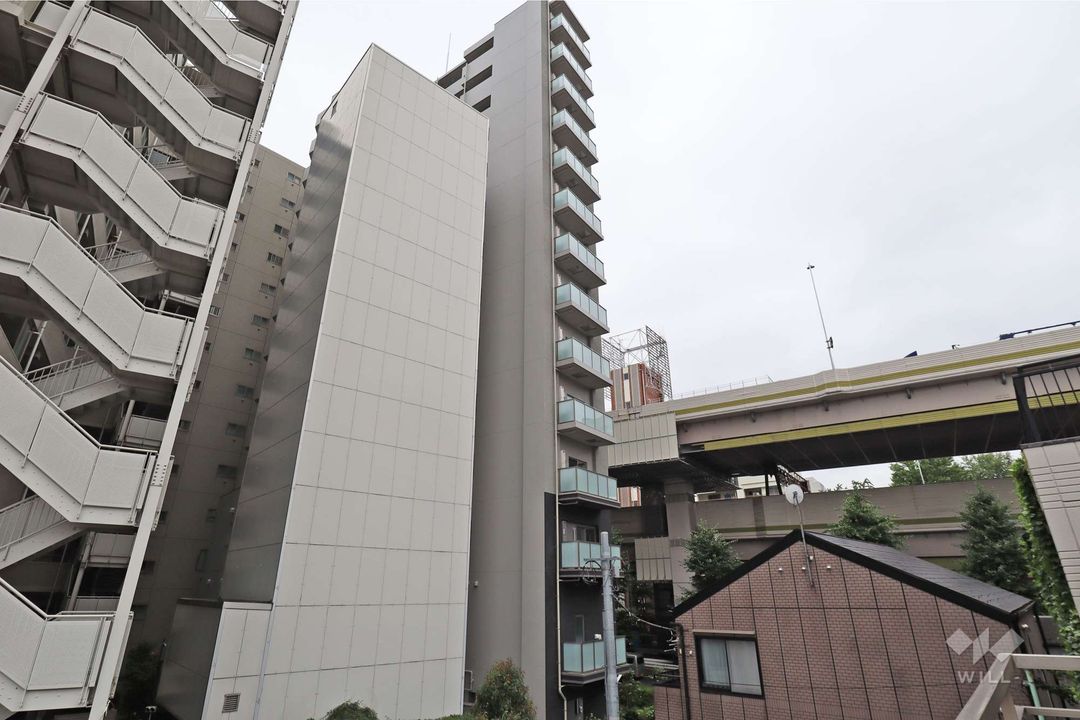 Renovated 3-Story Home Near Itabashi City Office Station - Thumbnail 2