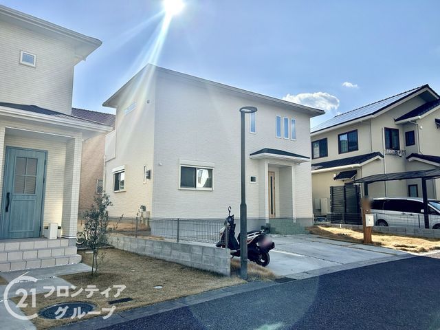 Modern 4LDK House Near Heijoyama Station in Nara - Thumbnail 2
