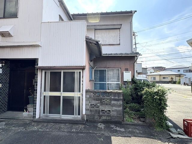 Land with Old House for Sale in Komatsushima City, Tokushima - Thumbnail 3