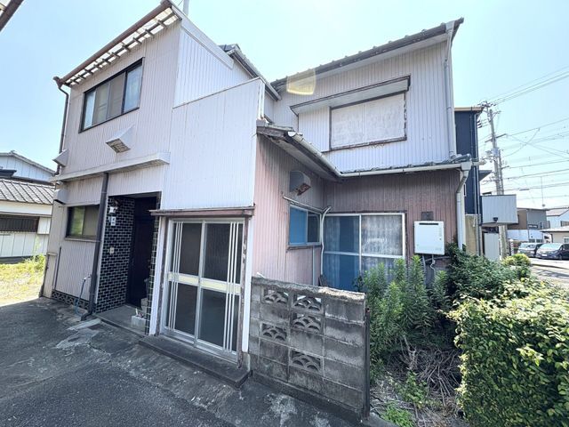 Land with Old House for Sale in Komatsushima City, Tokushima - Thumbnail 4