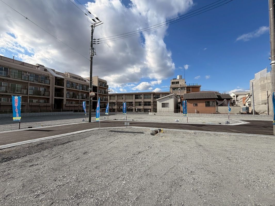 Land for Sale in Toyonaka, Osaka - Homes Town Hankyu Toyonaka Station - Thumbnail 3