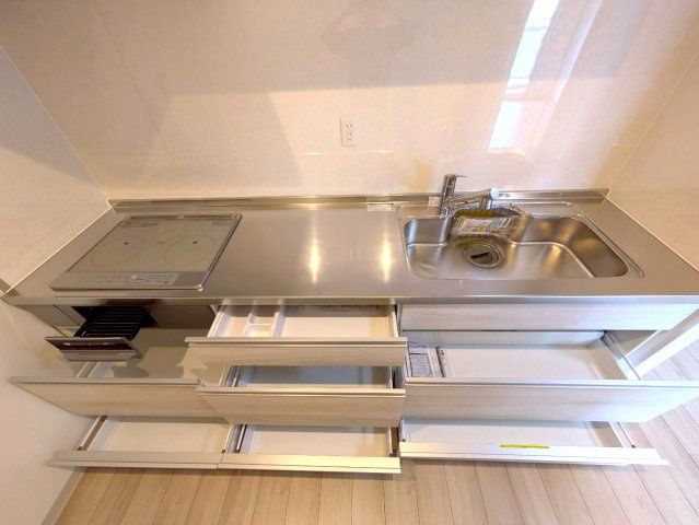 Renovated 2LDK Apartment Near Omoto Station, Okayama - Thumbnail 3