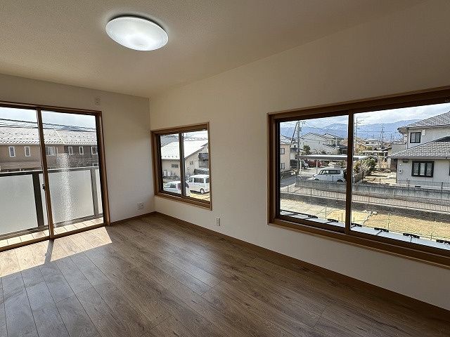 4LDK Renovated House in Shiojiri, Nagano - 122m² - Thumbnail 3