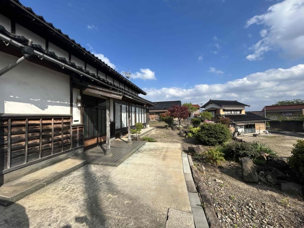 Renovated 5LDK House in Matsue with Guarantees - Thumbnail 3