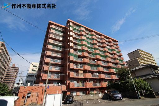 3DK Apartment in Satsuki Manshon Dai-3 Oita Building - Thumbnail 2