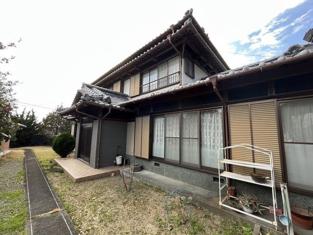 Traditional 15DK Japanese House in Nankoku, Kochi Prefecture - Image 1