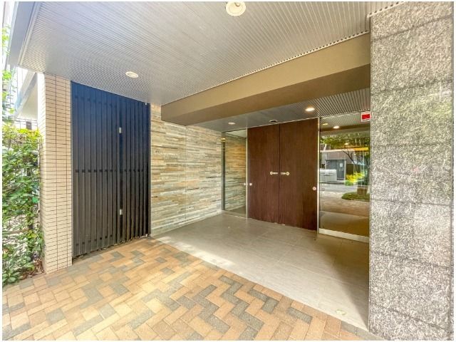 Renovated 3LDK Apartment in Mitaka, Tokyo | The Park House - Thumbnail 4