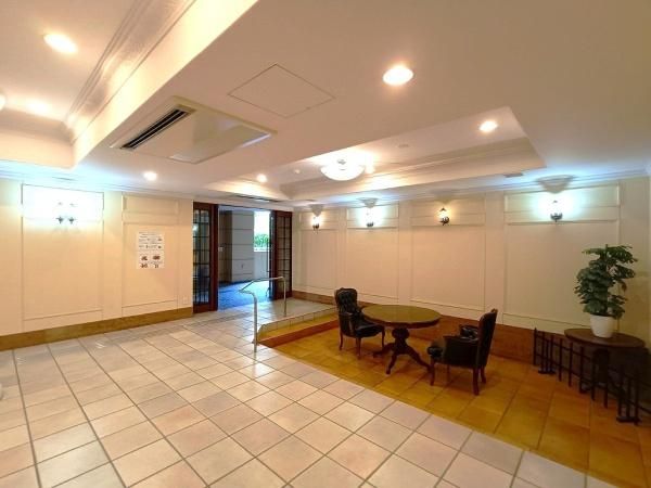Radiant City Yokohama Quartier 7 3LDK Apartment for Sale - Thumbnail 3