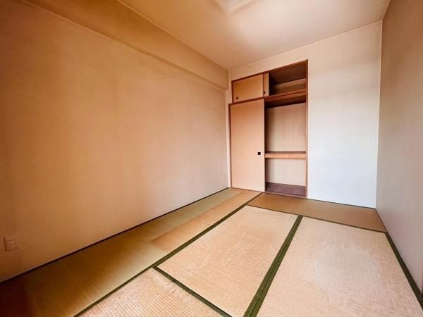 4LDK Corner Apartment in Izumi City Osaka with Triple Balcony - Thumbnail 4
