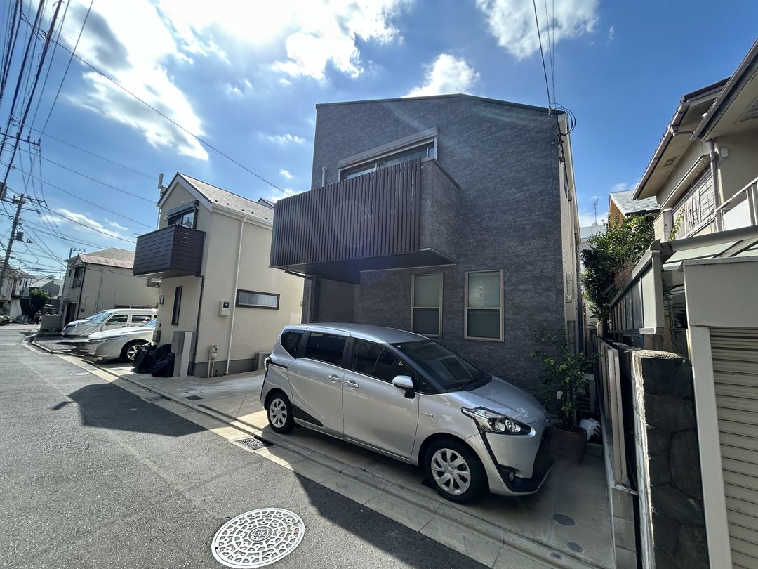Modern 2-Storey House for Sale in Setagaya, Tokyo - Thumbnail 4