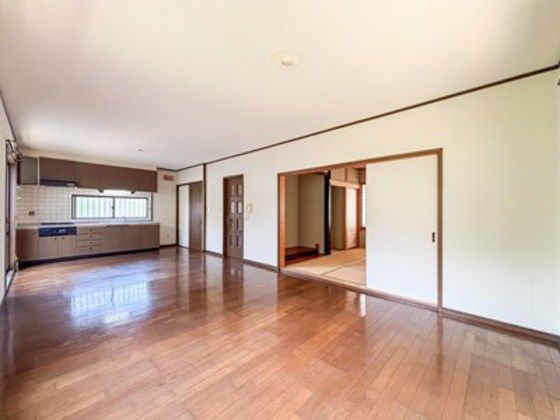 4SLDK Concrete House in Shimonoseki with 139.12㎡ Floor Area - Thumbnail 4