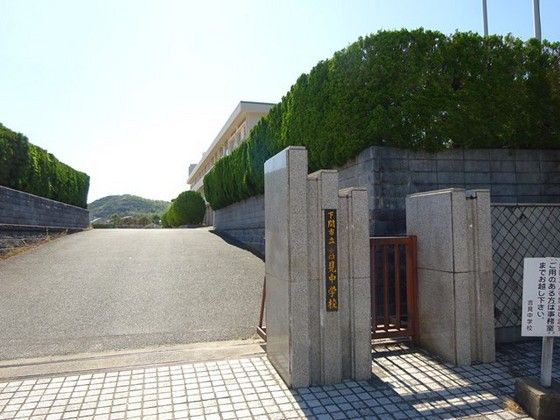 4SLDK Concrete House in Shimonoseki with 139.12㎡ Floor Area - Thumbnail 2