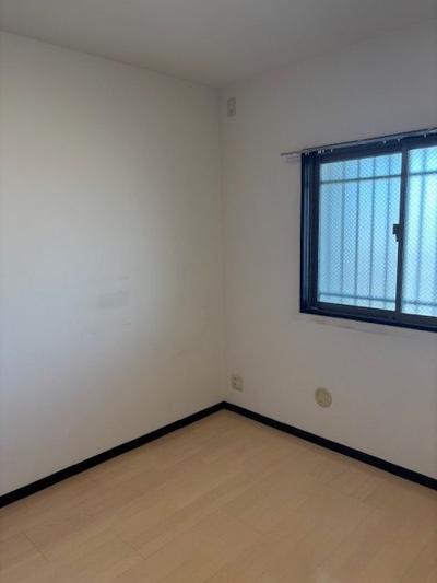 3LDK Apartment Near Hineno Station, Izumisano — Image 1, Izumisano, Osaka