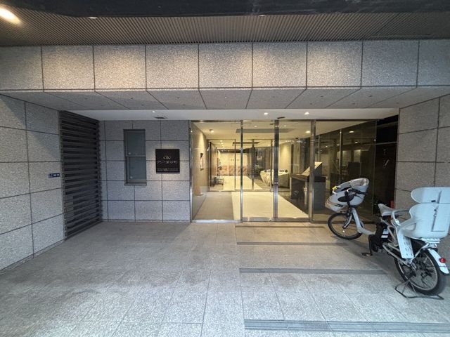 3LDK Apartment for Sale in Kita-Suna, Koto-ku, Tokyo - Thumbnail 2