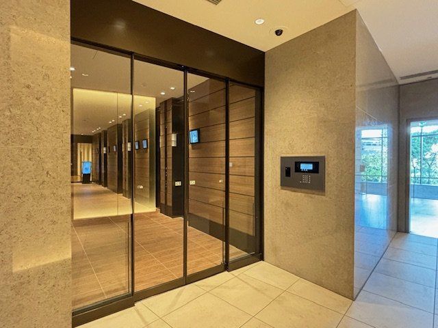 Park Tower Harumi 25F 3LDK Condo with Balcony Views in Tokyo - Thumbnail 4