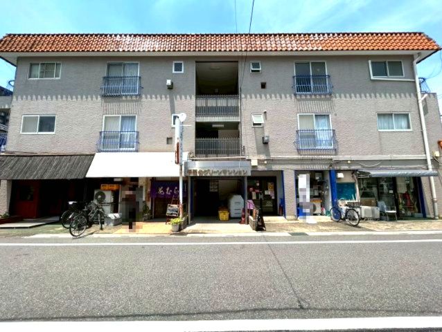 Chimandai Green Mansion 1LDK Apartment for Sale in Koshigaya - Thumbnail 3