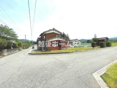 6K House on Large Corner Plot in Sekikawa Village, Niigata — Image 1, Sekikawa, Niigata