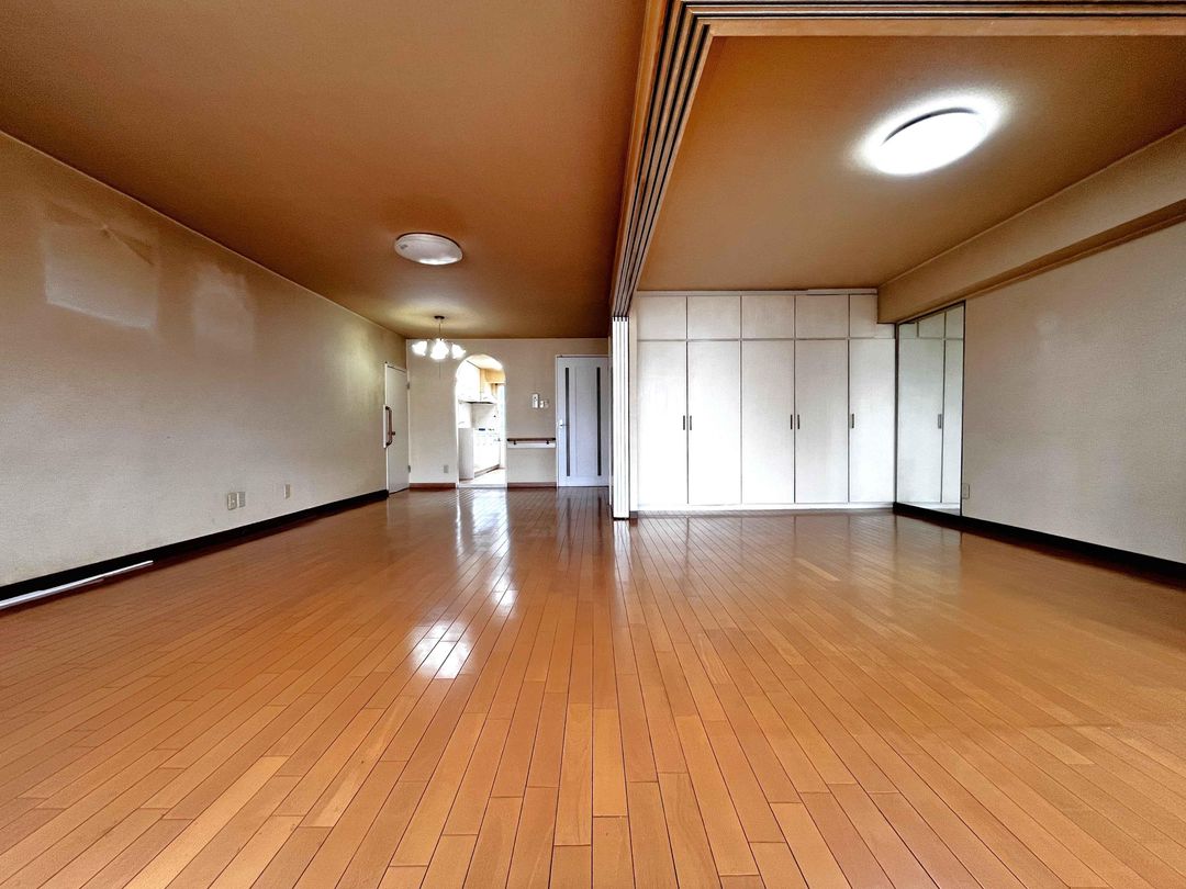 4LDK Apartment for Sale in Sapporo, 2 Min Walk to Higashi-Sapporo Station - Thumbnail 3