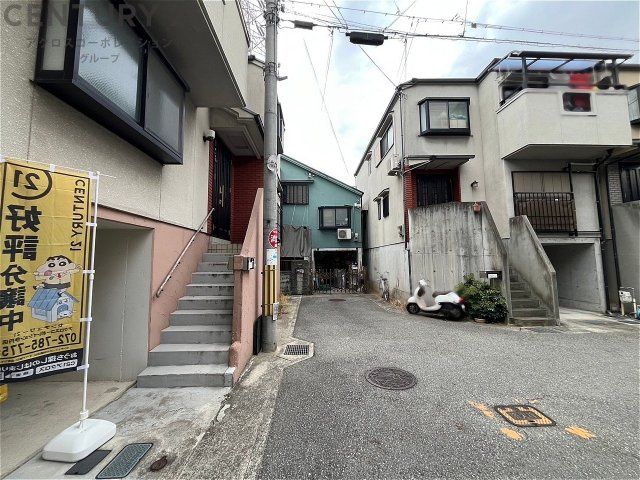 4DK Family House in Itami with Garage | 97.19㎡ Living Space - Thumbnail 3