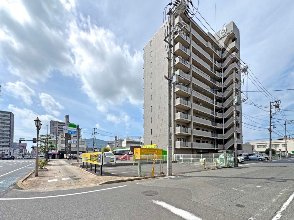 Renovated 3SLDK Apartment in Fukuyama City, Hiroshima - Thumbnail 3
