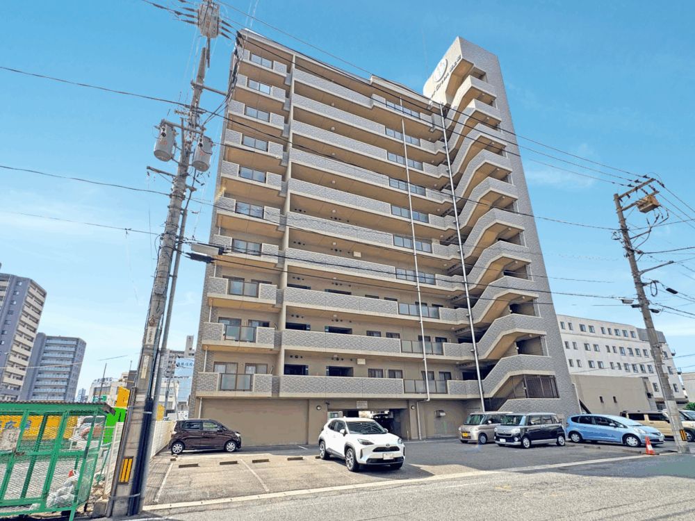 Renovated 3SLDK Apartment in Fukuyama City, Hiroshima - Thumbnail 2