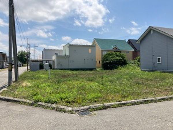 Land for Sale with Building Conditions in Memuro, Hokkaido - Thumbnail 2