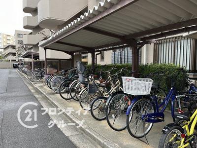 3LDK Apartment in Itami with Recent Renovations — Image 1, Itami, Hyogo