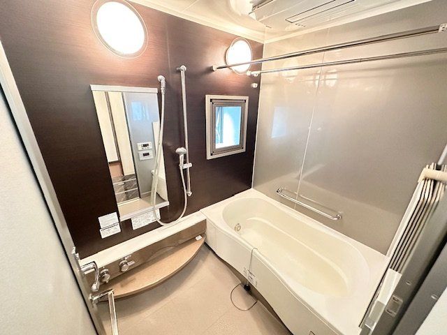 Spacious 4LDK Apartment Near Yamato-Yagi Station - Thumbnail 4