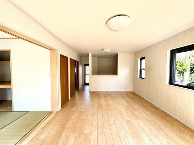 4LDK Renovated House for Sale in Inage Ward, Chiba City - Thumbnail 3