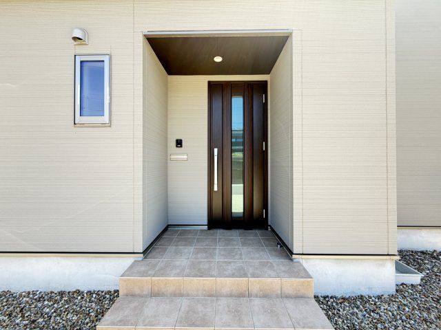 4LDK Modern House for Sale in Tsubata, Ishikawa Prefecture - Thumbnail 2