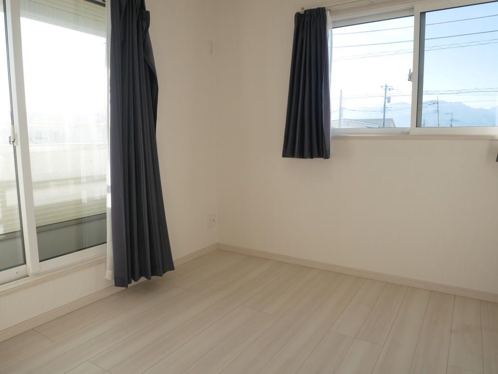 4SLDK Wooden House for Sale in Kofu, Yamanashi - Thumbnail 2