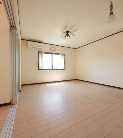 Spacious 3SLDK House with Corner Lot in Kai City — Image 2, Kai, Yamanashi