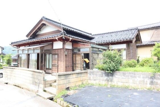 1982 Traditional House for Sale in Hodatsushimizu, Ishikawa - Thumbnail 2