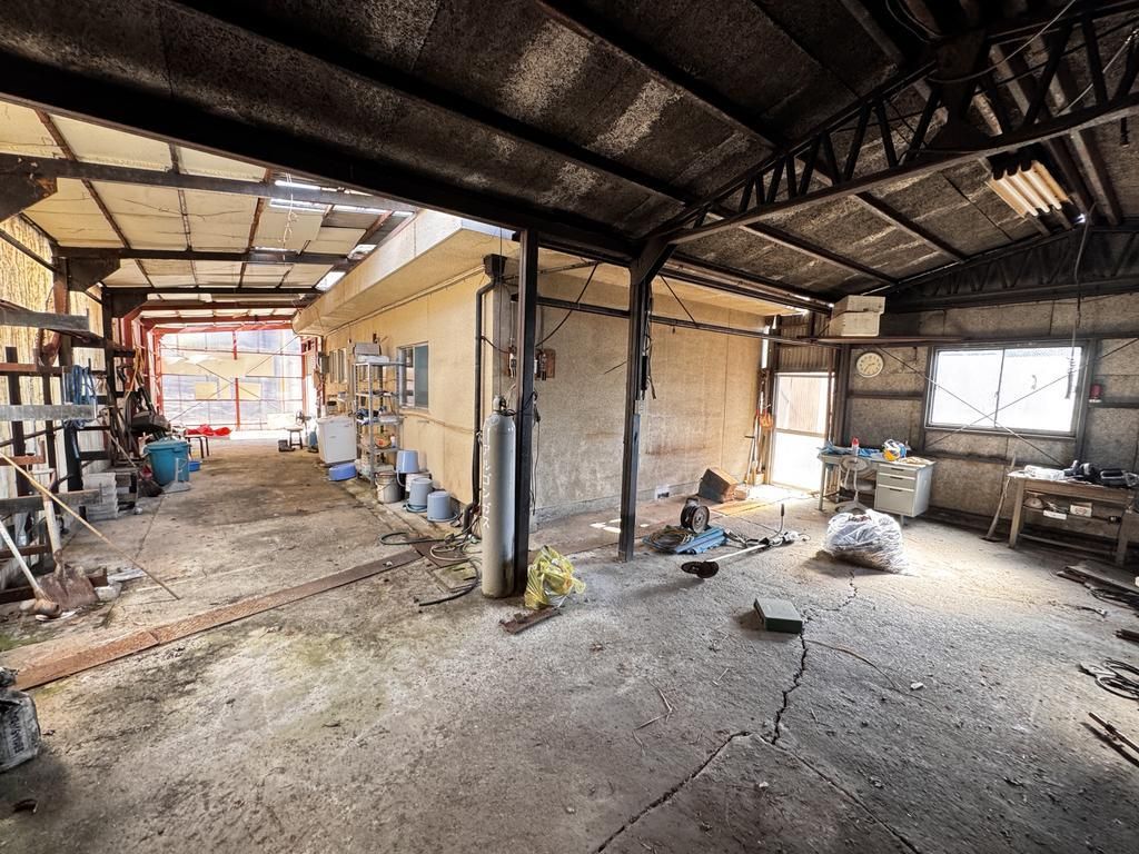 Land for Sale in Kameoka, Kyoto with Old House - 100 Tsubo Plot - Thumbnail 4