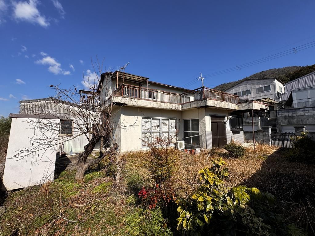 Land for Sale in Kameoka, Kyoto with Old House - 100 Tsubo Plot - Thumbnail 2