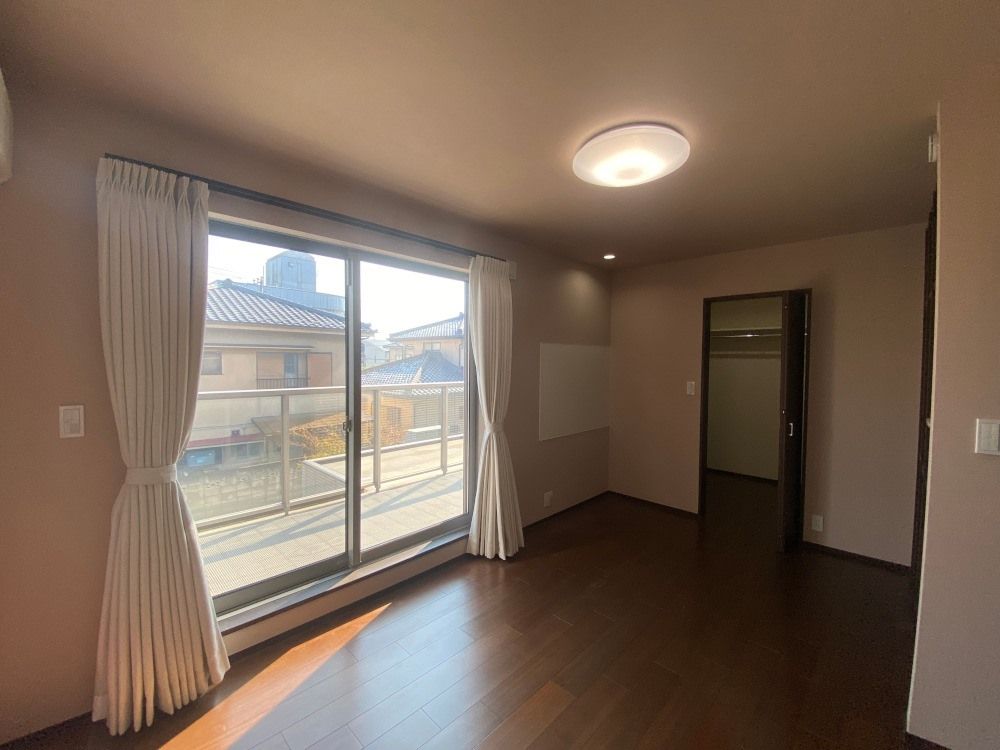 3LDK Modern House in Takasaki with Solar Power - Thumbnail 4