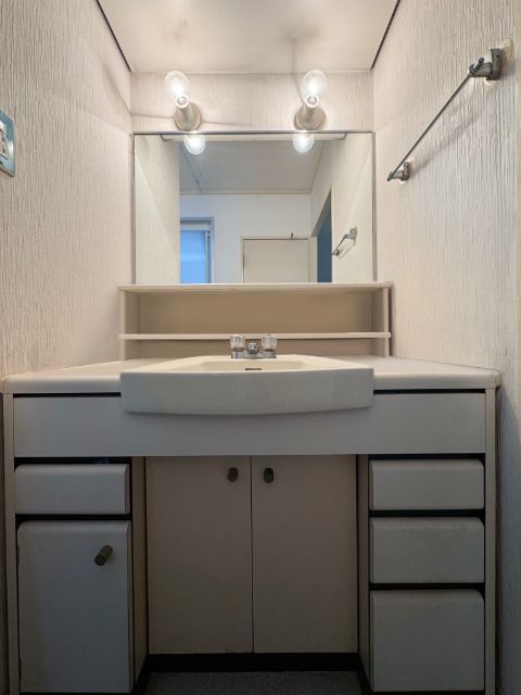 3LDK Apartment Near Horinouchi Station in Yokosuka - Thumbnail 4