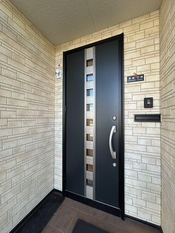 Renovated 3LDK Detached House for Sale in Sapporo Higashi Ward — Front_door, Higashi, Hokkaido