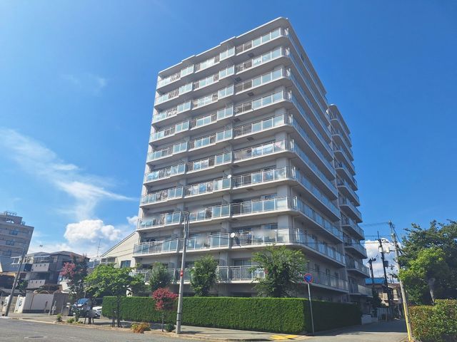 3LDK Apartment in Nishinomiya Urban Comfort Building - Thumbnail 2