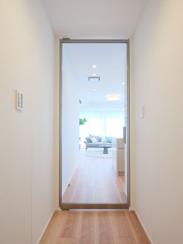 Renovated 3LDK Tower Apartment near Suidobashi Station, Tokyo - Thumbnail 3