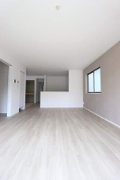 4LDK Detached House for Sale in Uruma City, Okinawa - Thumbnail 3