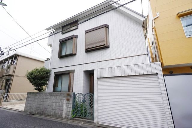5LDK House for Sale in Setagaya, Tokyo near Chitose-Funabashi Station - Thumbnail 3