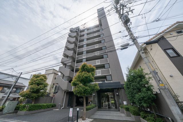 Ryuell Kawaguchi 3LDK Apartment for Sale in Saitama - Image 1