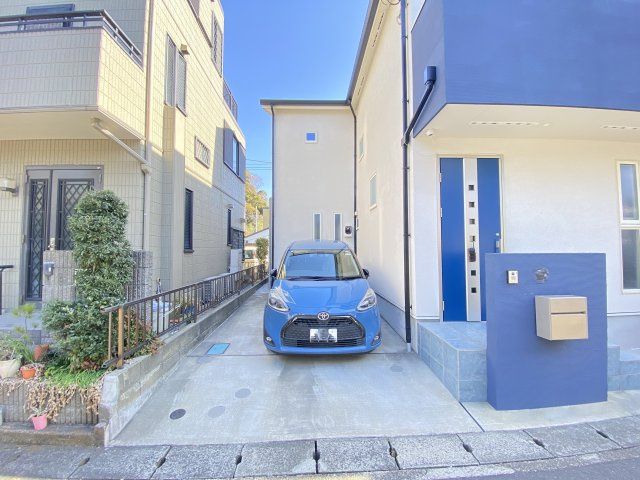 Modern 2SLDK House for Sale in Yokosuka, Kanagawa - Thumbnail 2