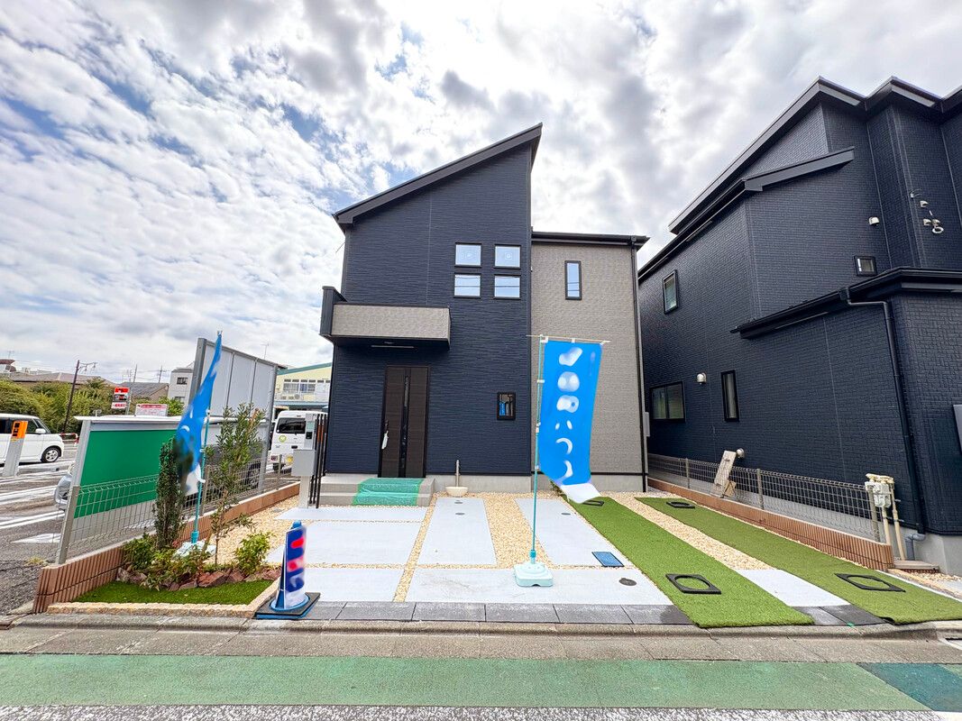 ZEH Standard New Build House in Mitaka, Tokyo - Thumbnail 4