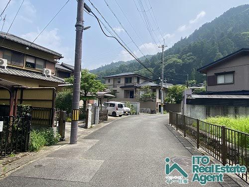 91 Tsubo Vacant Land for Sale in Kyoto's Sakyo Ward - Thumbnail 3