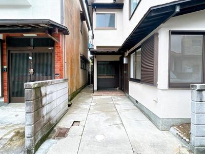 [Homes] Detached house in Shinomiya Kamatecho, Yamashina Ward, Kyoto City | — Image 2, Yamashina, Kyoto