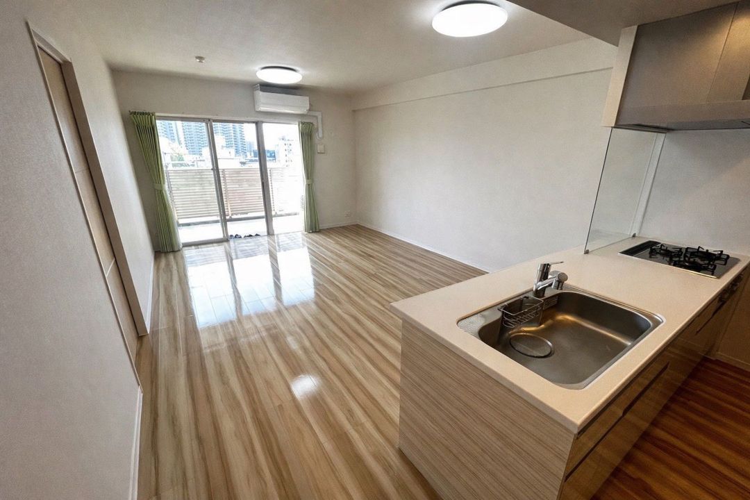 Modern 3LDK Apartment for Sale Near Miyazaki Station - Thumbnail 3